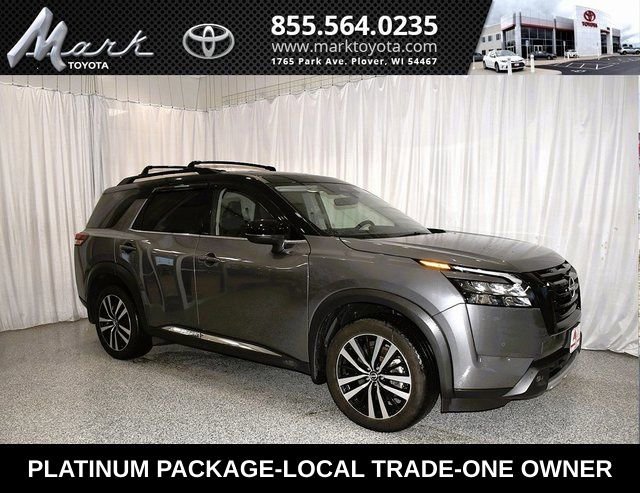 2025 Nissan Pathfinder Platinum's photo