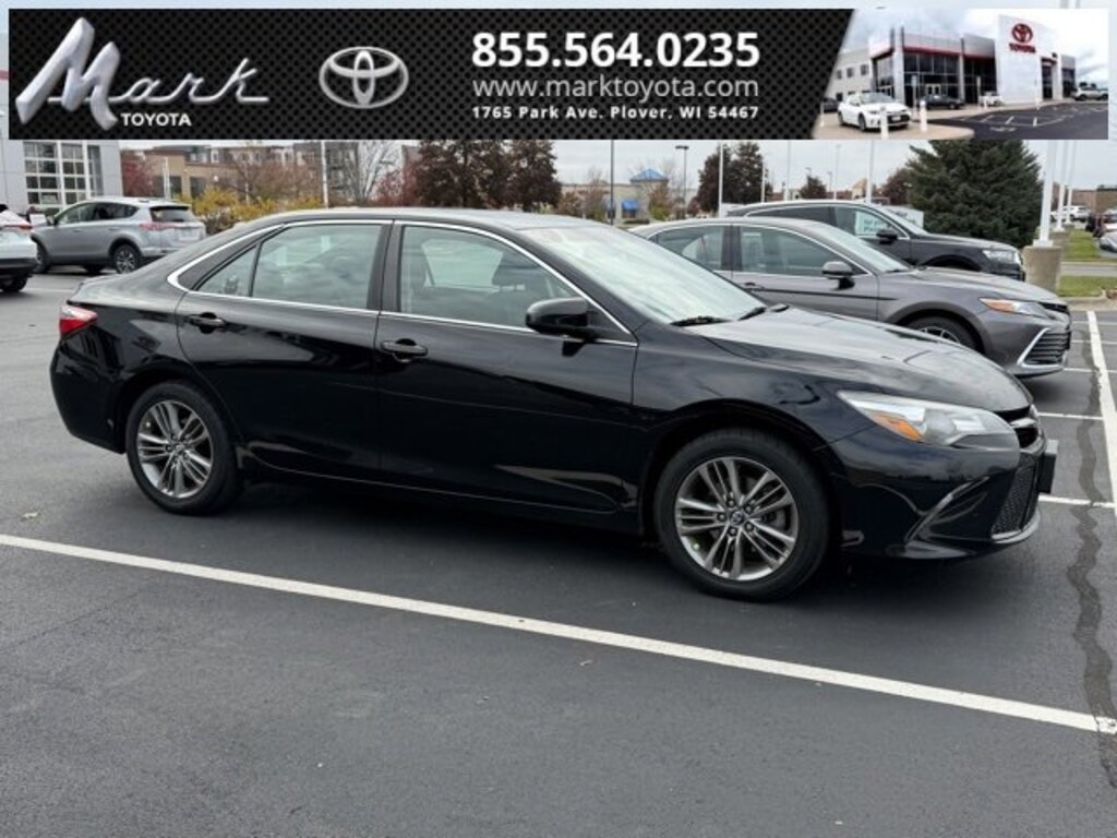 Used 2017 Toyota Camry SE SE Auto Sedan