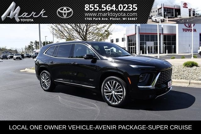 2025 Buick Enclave Avenir AWD's photo