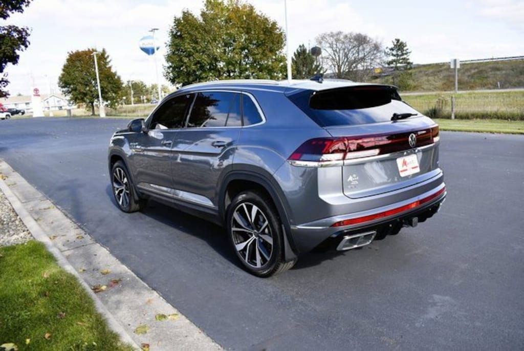 Used 2025 Volkswagen Atlas Cross Sport 2.0T SEL Premium R-Line All Wheel Drive Sport Utility