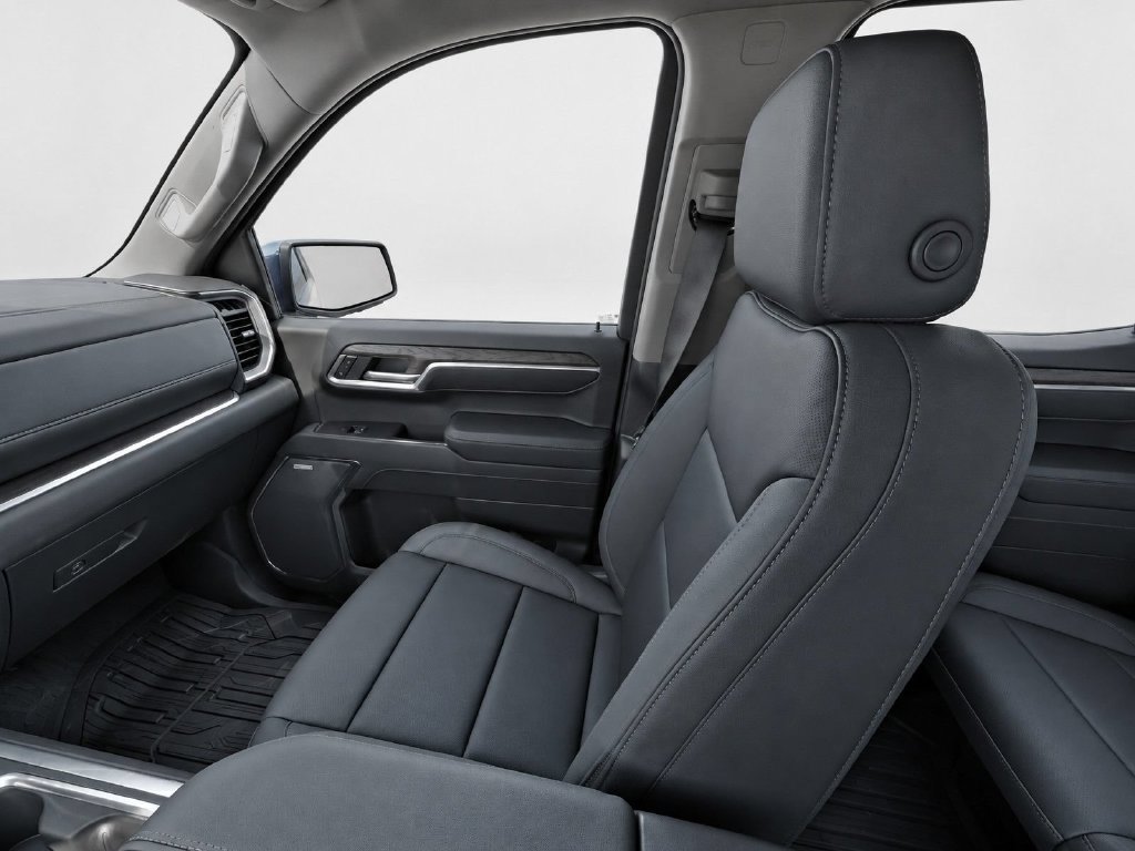 2026 GMC Sierra 1500 SLT - Photo 16