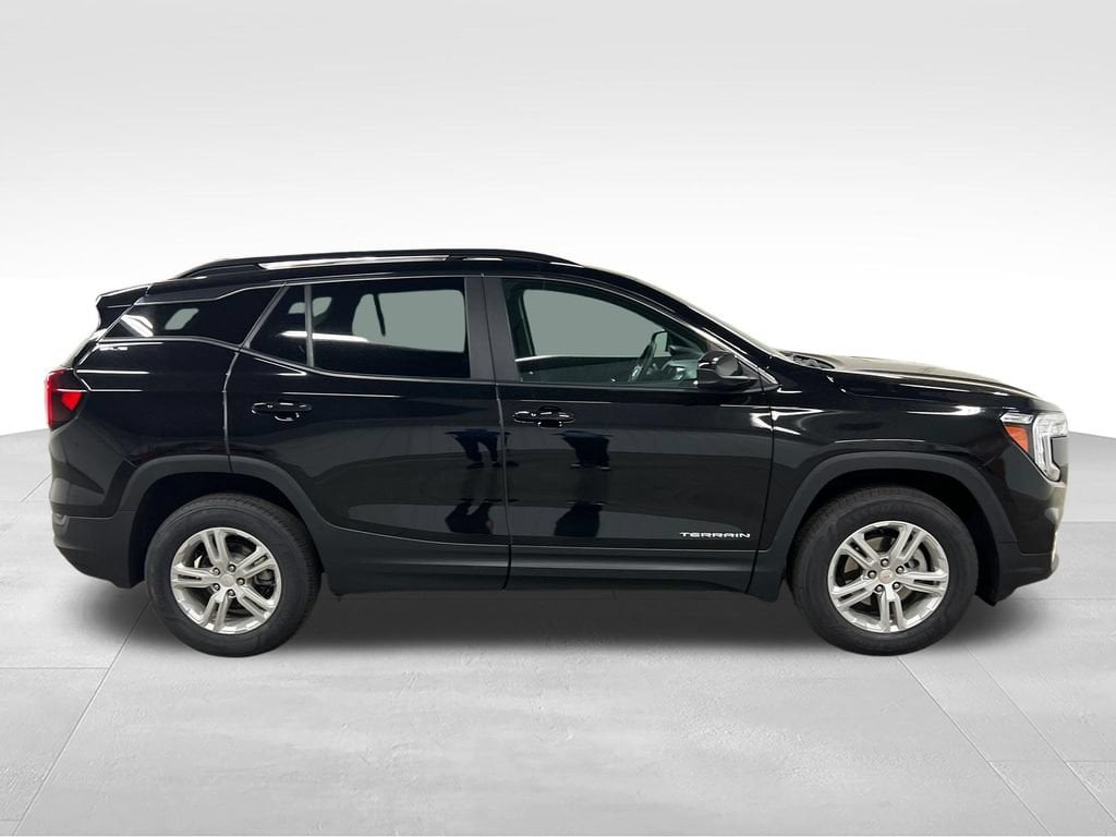 Used 2023 GMC Terrain SLE SUV