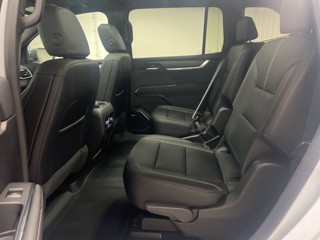 2026 GMC Acadia Elevation - Photo 11