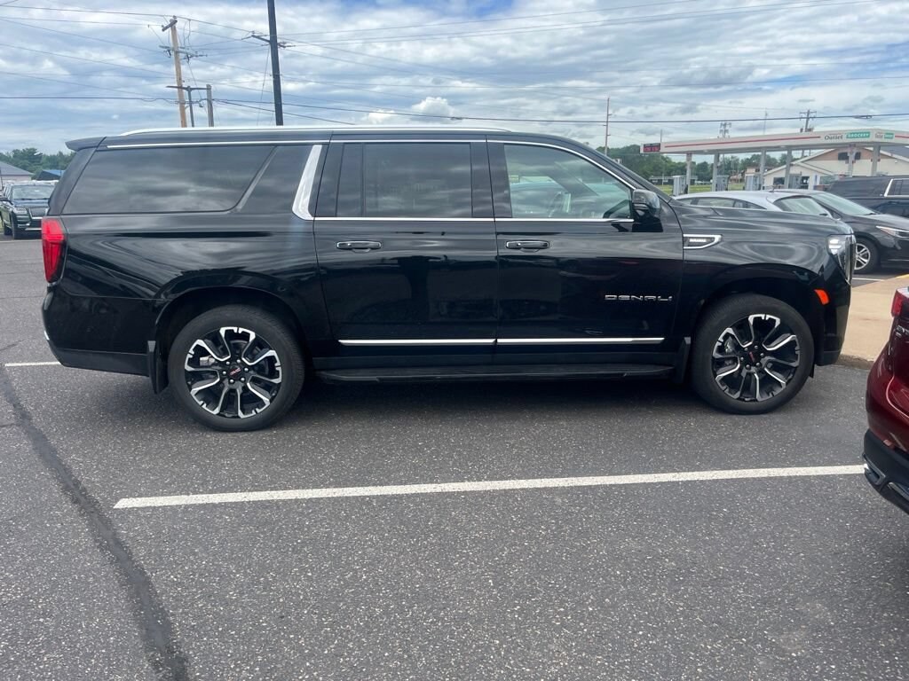 Used 2023 GMC Yukon XL Denali SUV