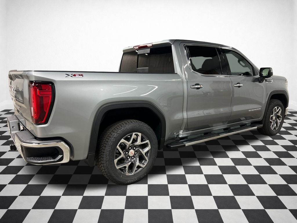 2026 GMC Sierra 1500 SLT - Photo 8