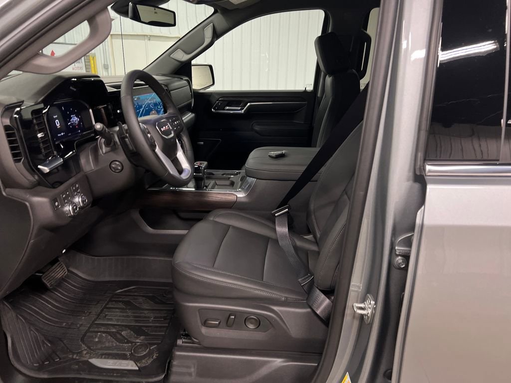 2026 GMC Sierra 1500 SLT - Photo 12