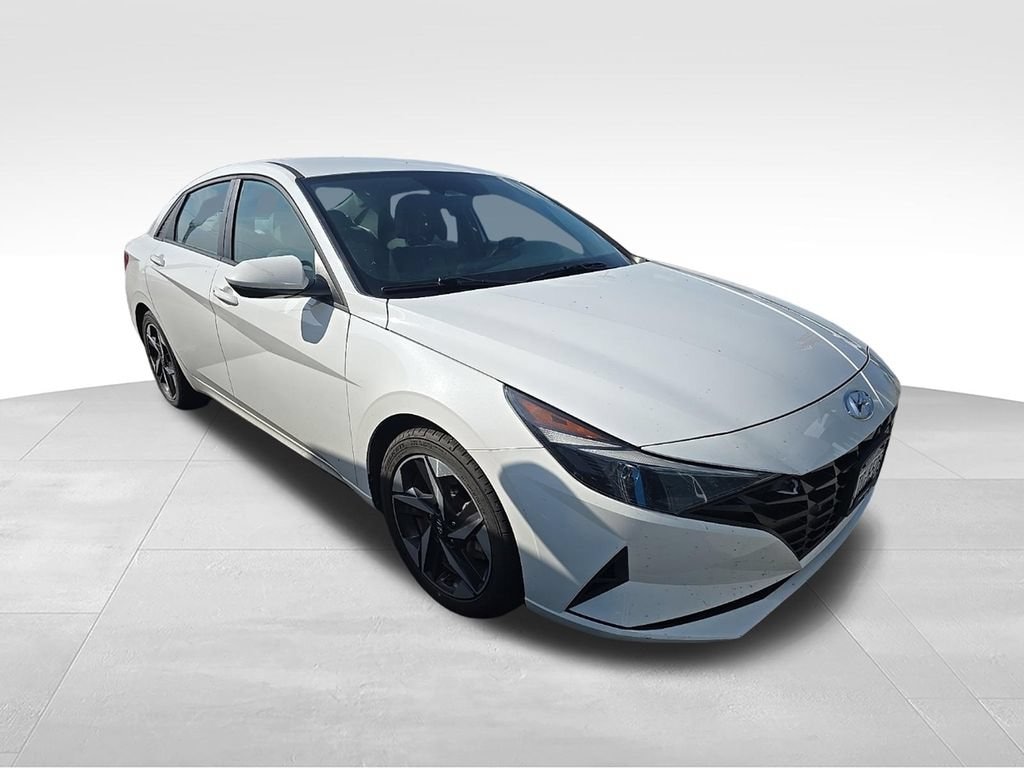 Used 2023 Hyundai Elantra SEL Sedan