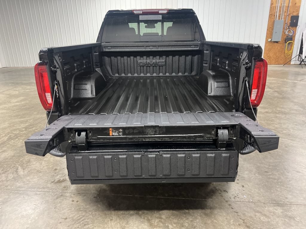 2026 GMC Sierra 1500 SLT - Photo 11