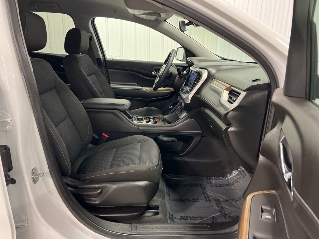 2023 GMC Acadia SLE - Photo 9