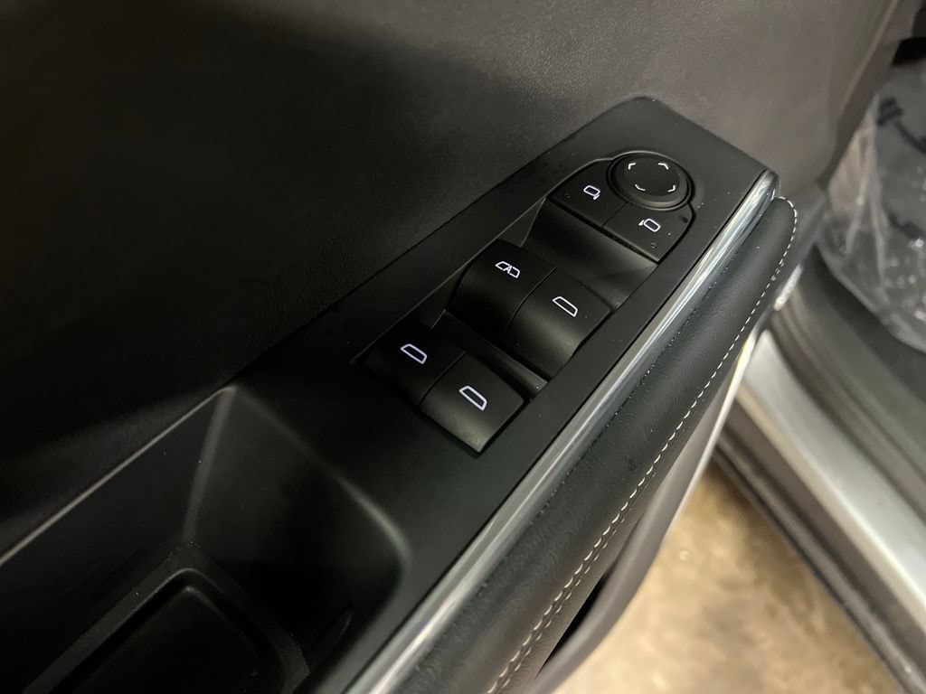 2026 GMC Acadia Elevation - Photo 17