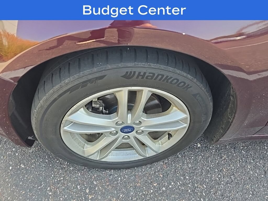 Used 2018 Ford Fusion SE Sedan