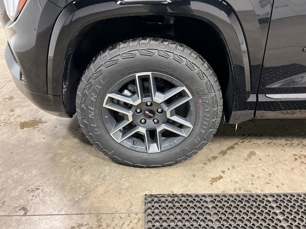 2026 GMC Terrain AT4 - Photo 9