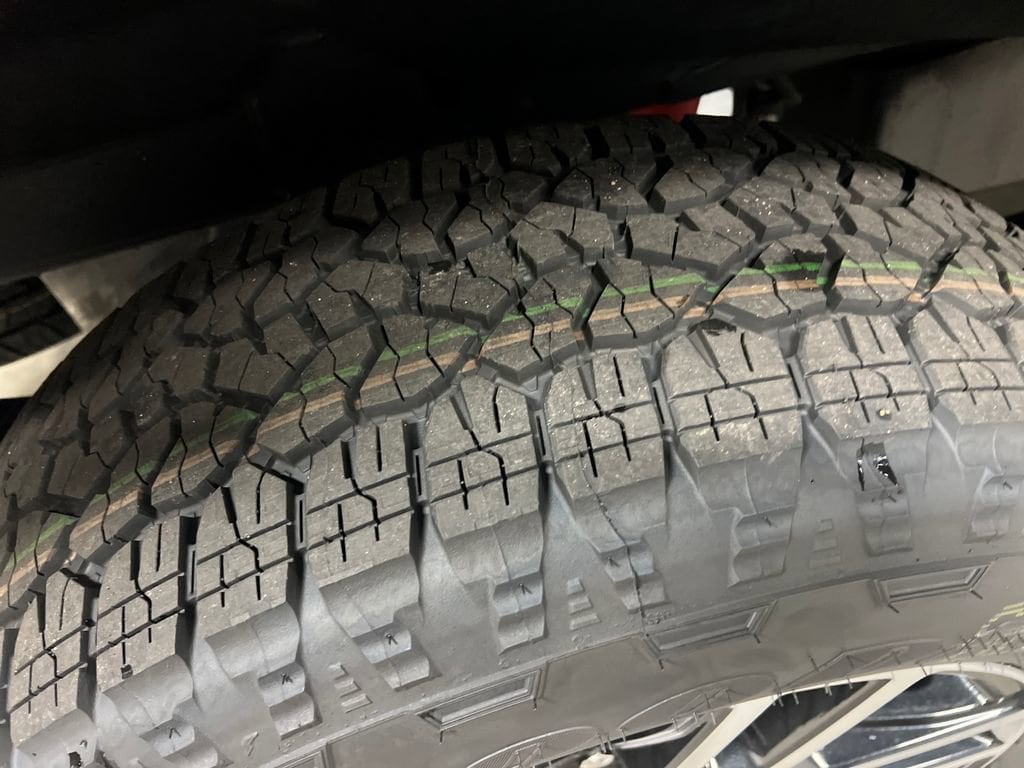 2026 GMC Sierra 1500 AT4 - Photo 10