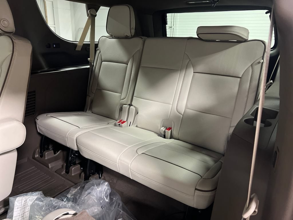 2026 GMC Yukon XL Denali - Photo 14