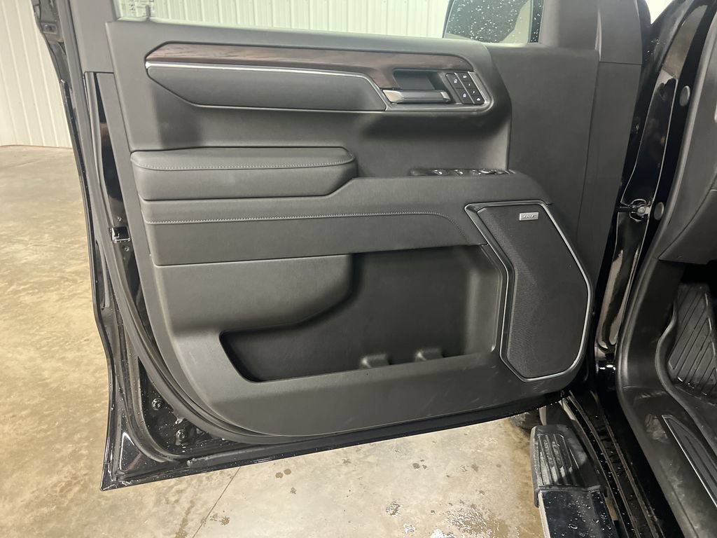 2026 GMC Sierra 1500 SLT - Photo 14