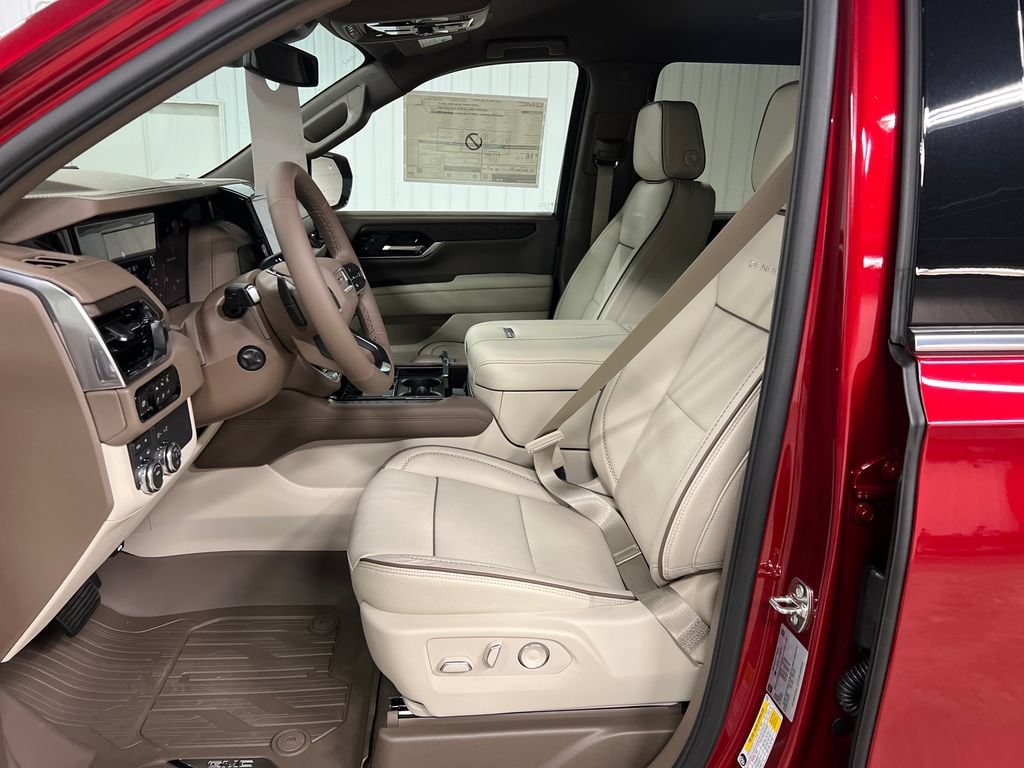 2026 GMC Yukon XL Denali - Photo 12
