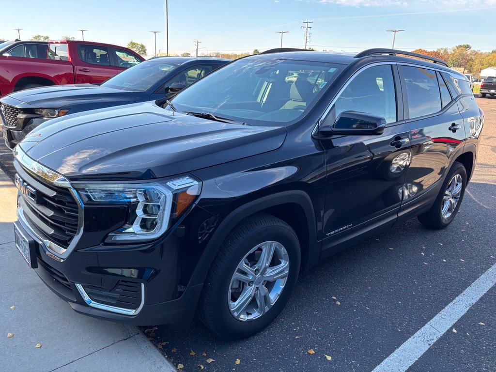 Used 2024 GMC Terrain SLE SUV
