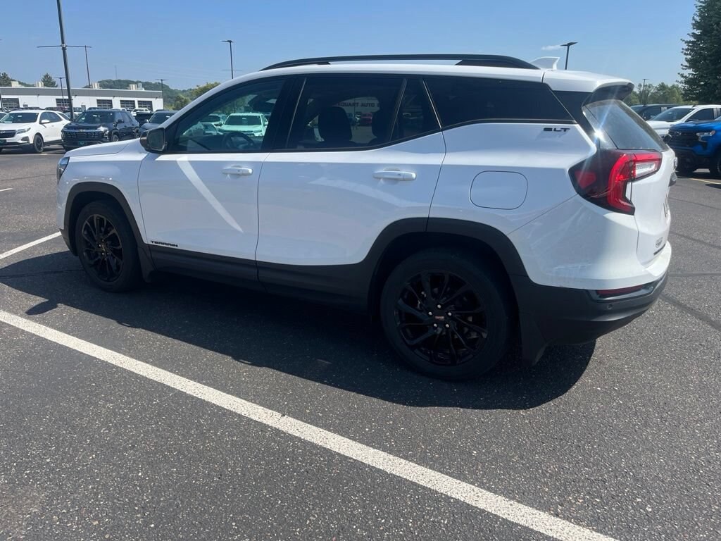 Used 2024 GMC Terrain SLT SUV