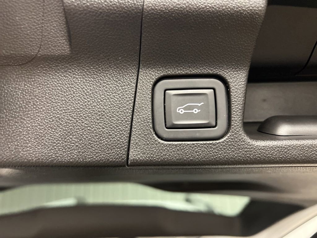 2023 GMC Acadia SLE - Photo 8