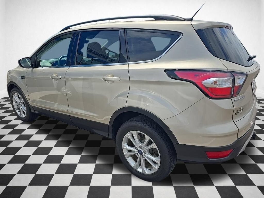 Used 2017 Ford Escape SE SUV