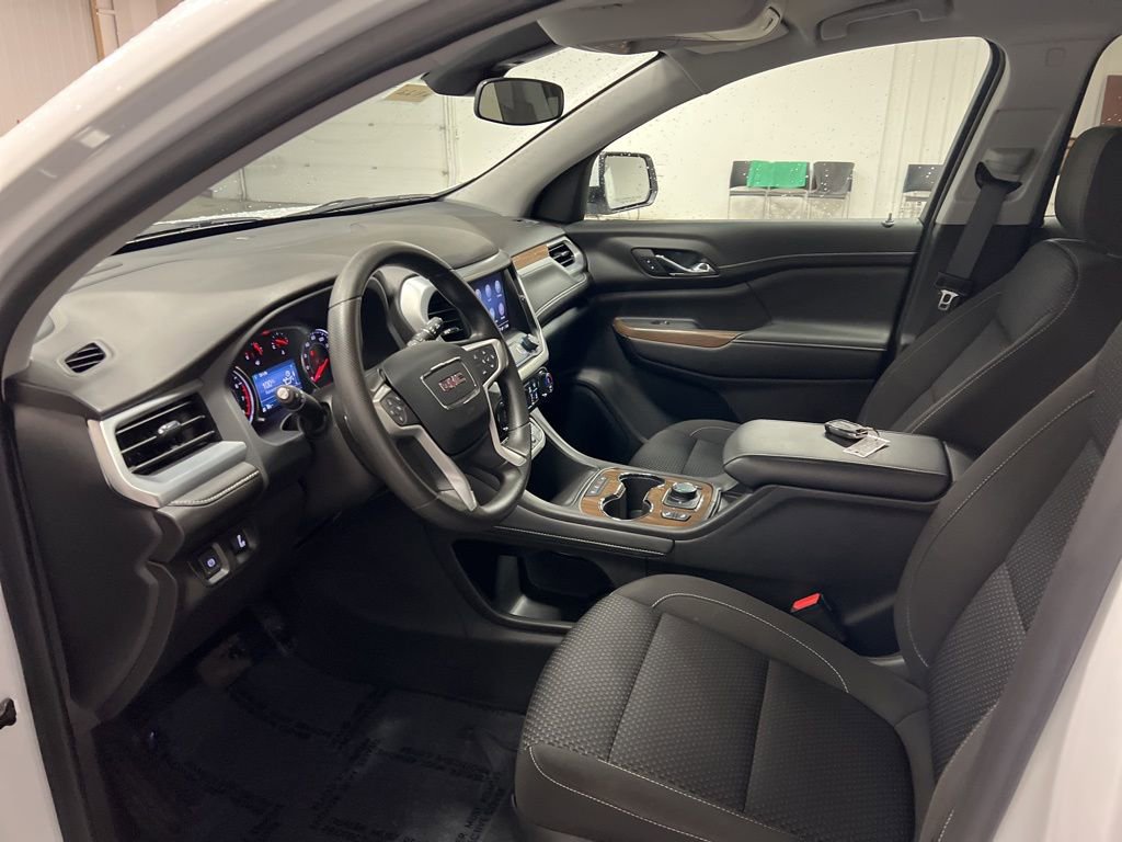 2023 GMC Acadia SLE - Photo 10