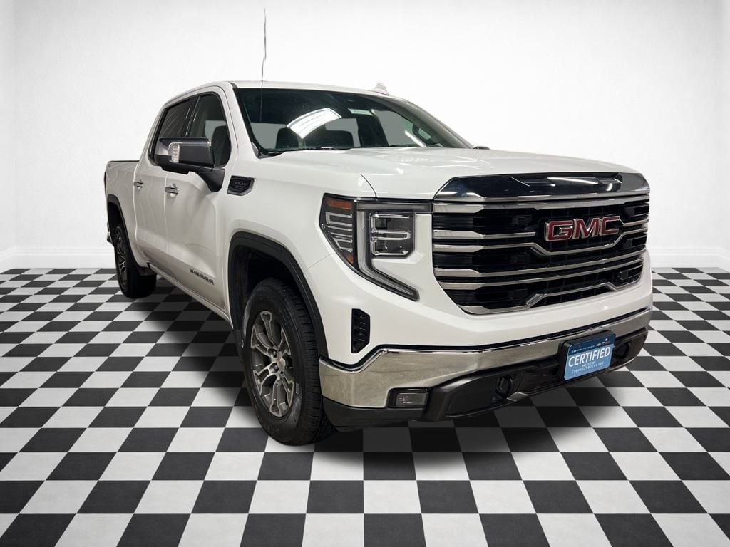 2024 GMC Sierra 4WD Crew Cab Short Box SLT's photo