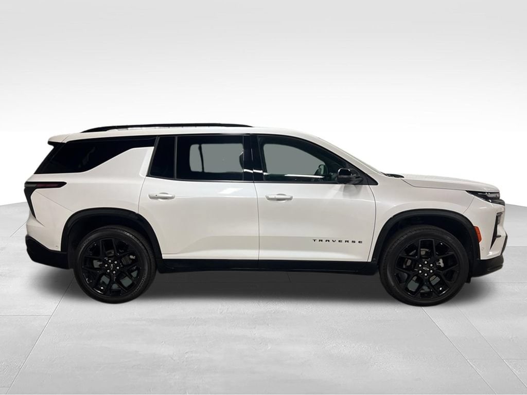 Used 2024 Chevrolet Traverse RS SUV