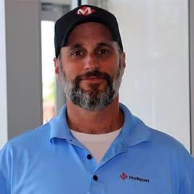 Staff member ANDY MOON from ID_3e6ce3