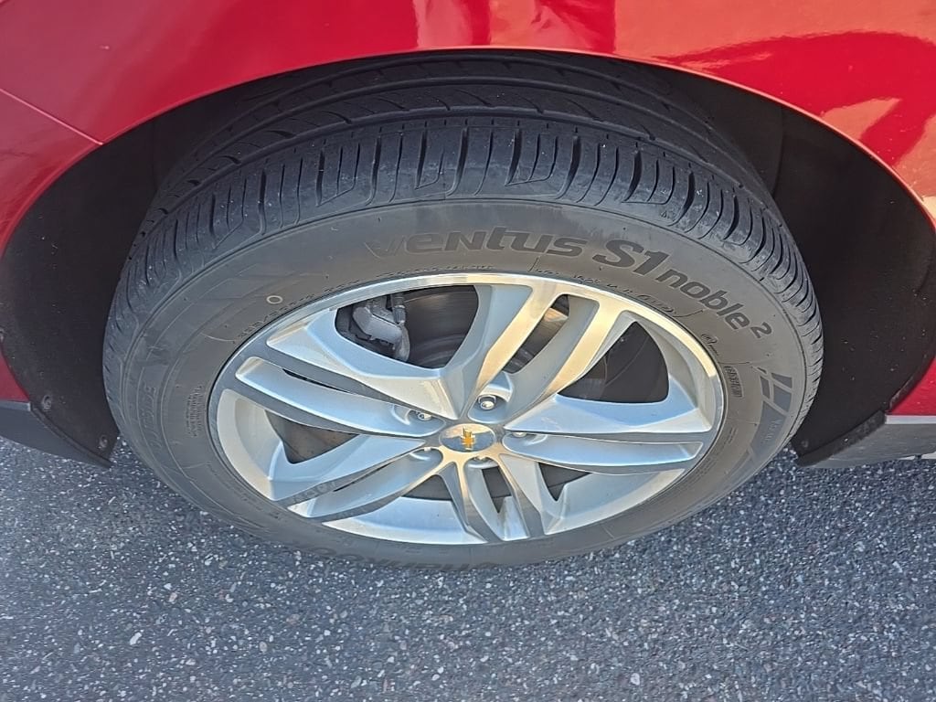 Used 2018 Chevrolet Equinox Premier SUV