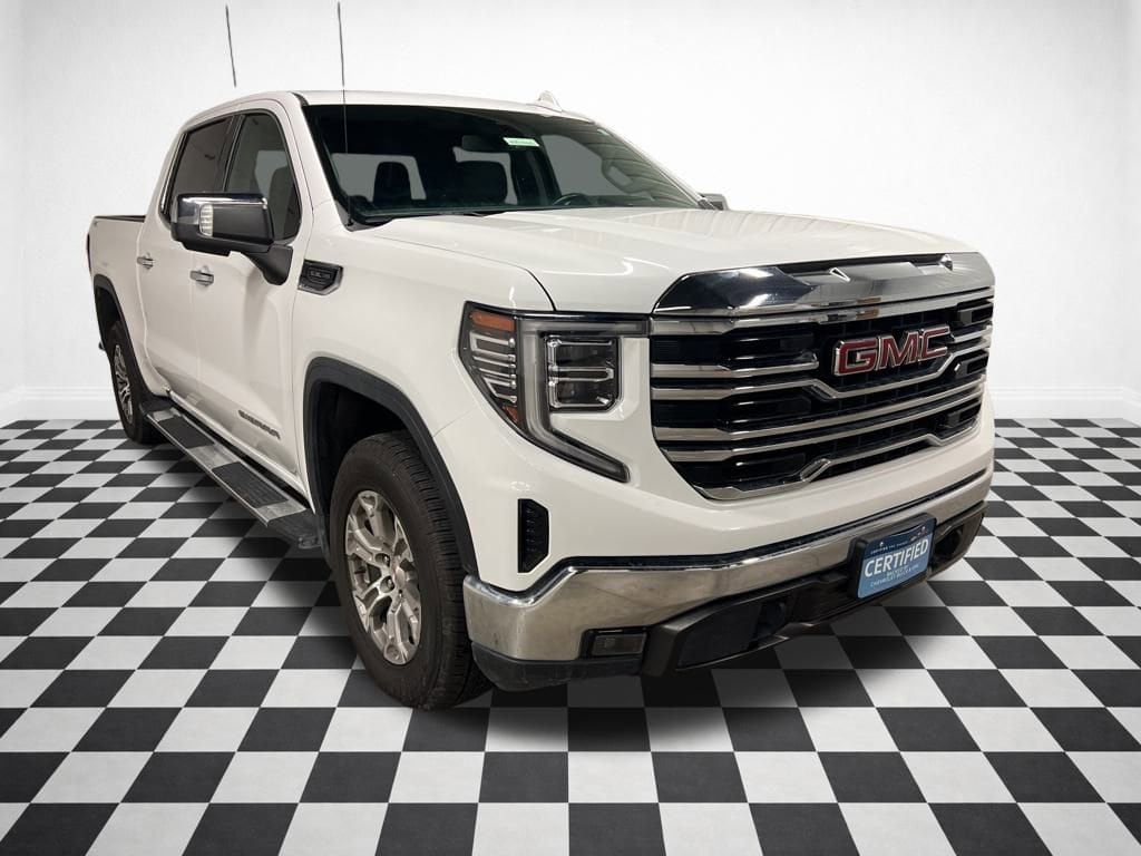 2024 GMC Sierra 4WD Crew Cab Short Box SLT's photo