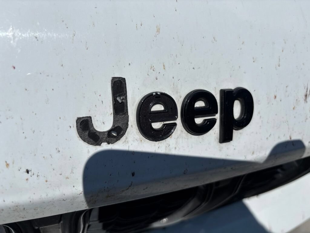 Used 2023 Jeep Grand Cherokee L Altitude 4x4 SUV