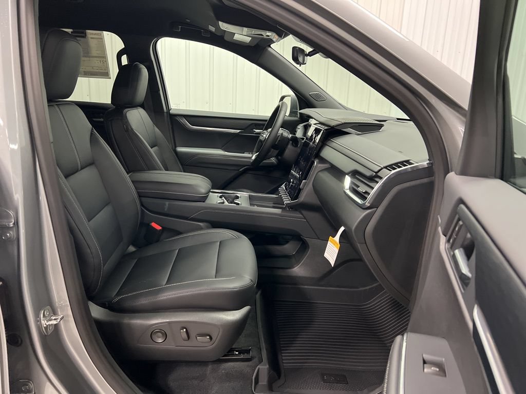 2026 GMC Acadia Elevation - Photo 9