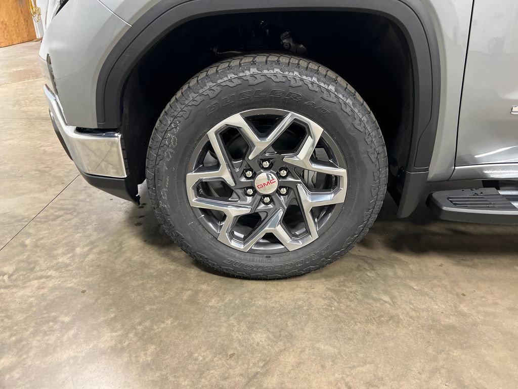 2026 GMC Sierra 1500 SLT - Photo 9