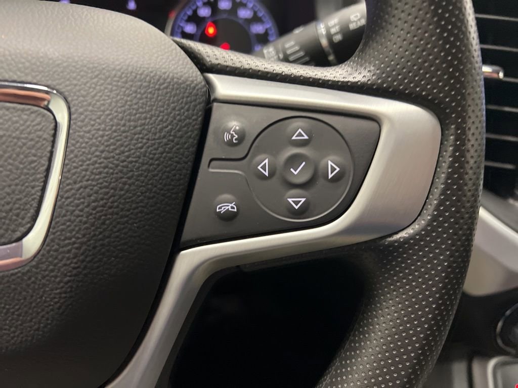 2023 GMC Acadia SLE - Photo 16