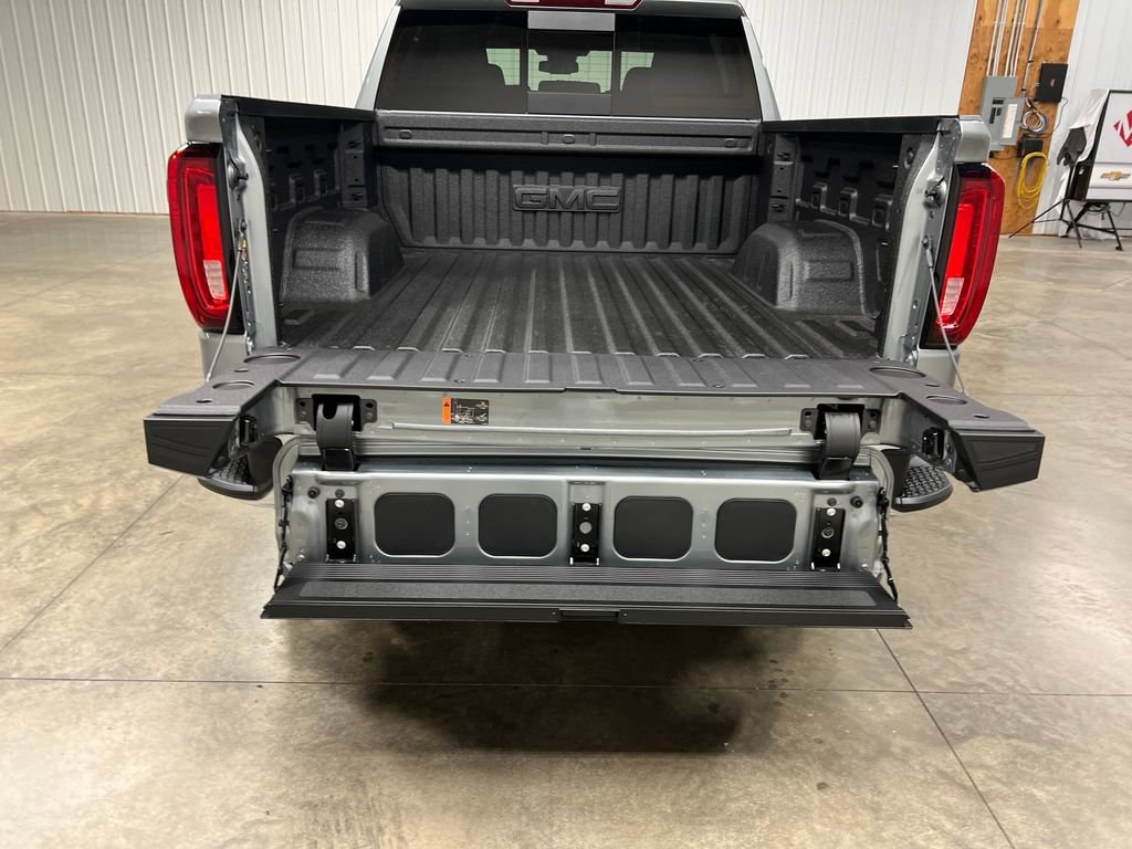 2026 GMC Sierra 1500 SLT - Photo 11