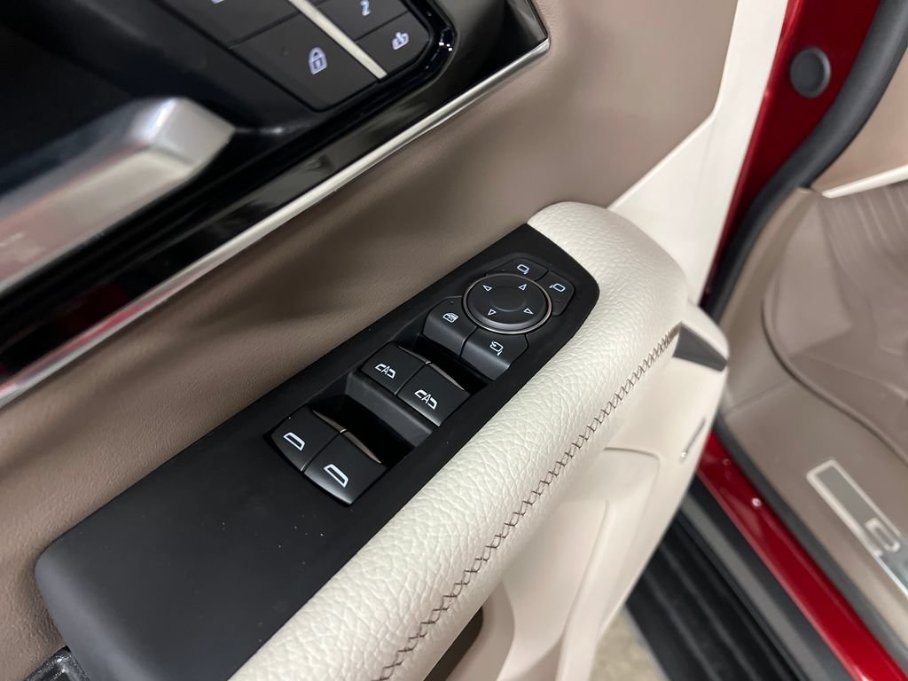 2026 GMC Yukon XL Denali - Photo 16