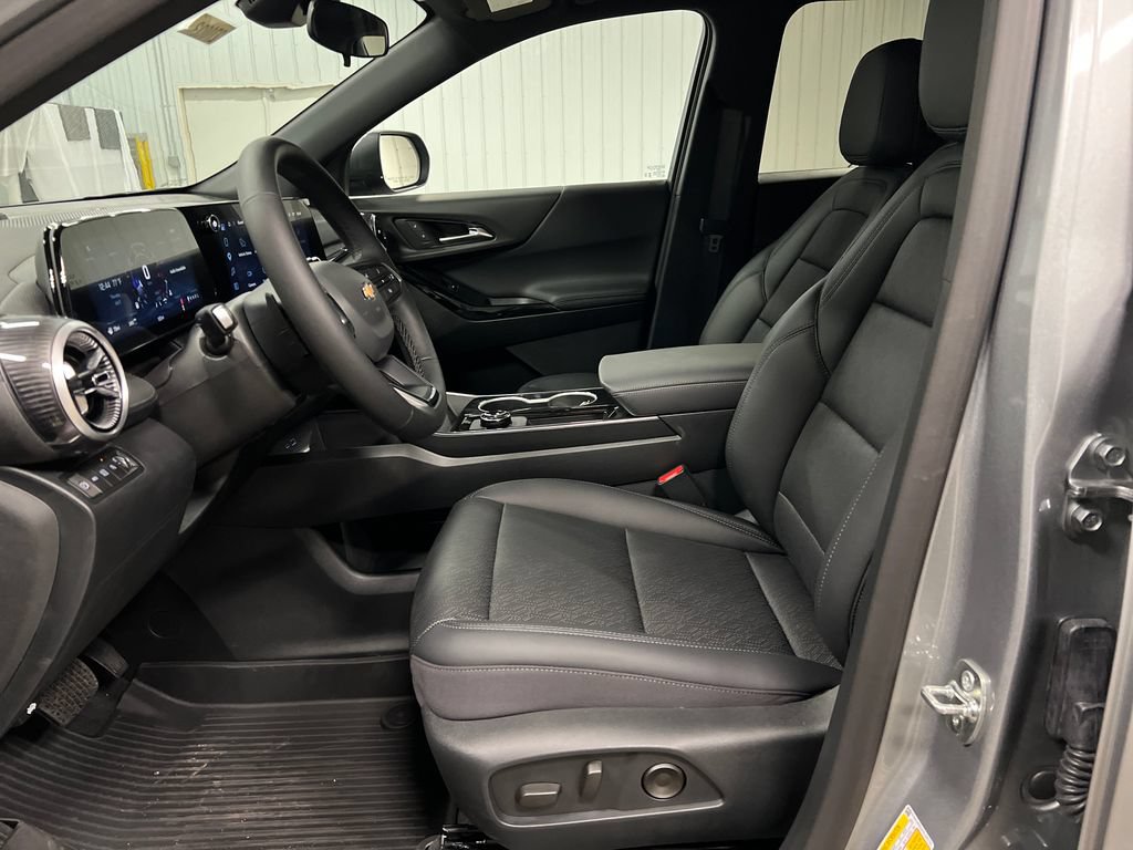 2027 Chevrolet Equinox LT - Photo 12
