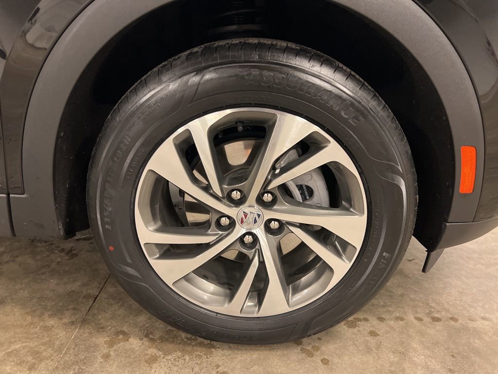 2023 Buick Envision Essence - Photo 19