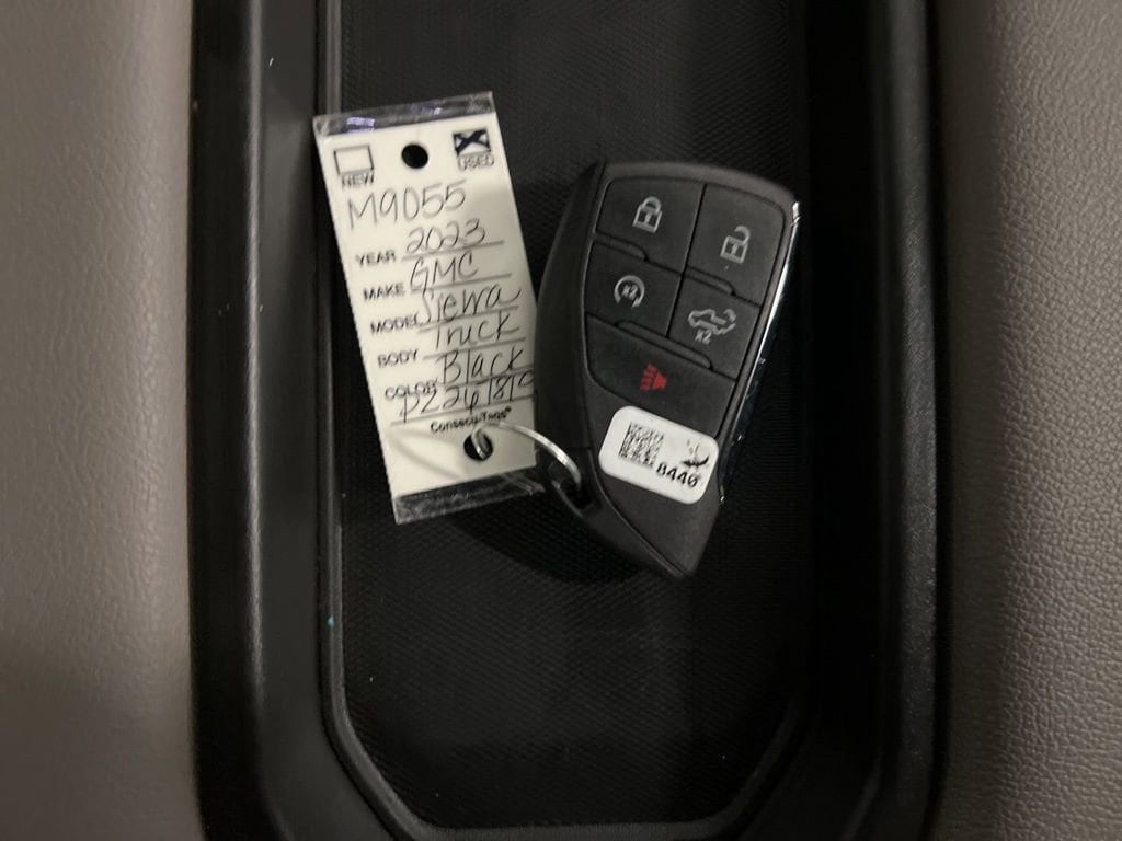 2023 GMC Sierra 1500 SLE - Photo 23