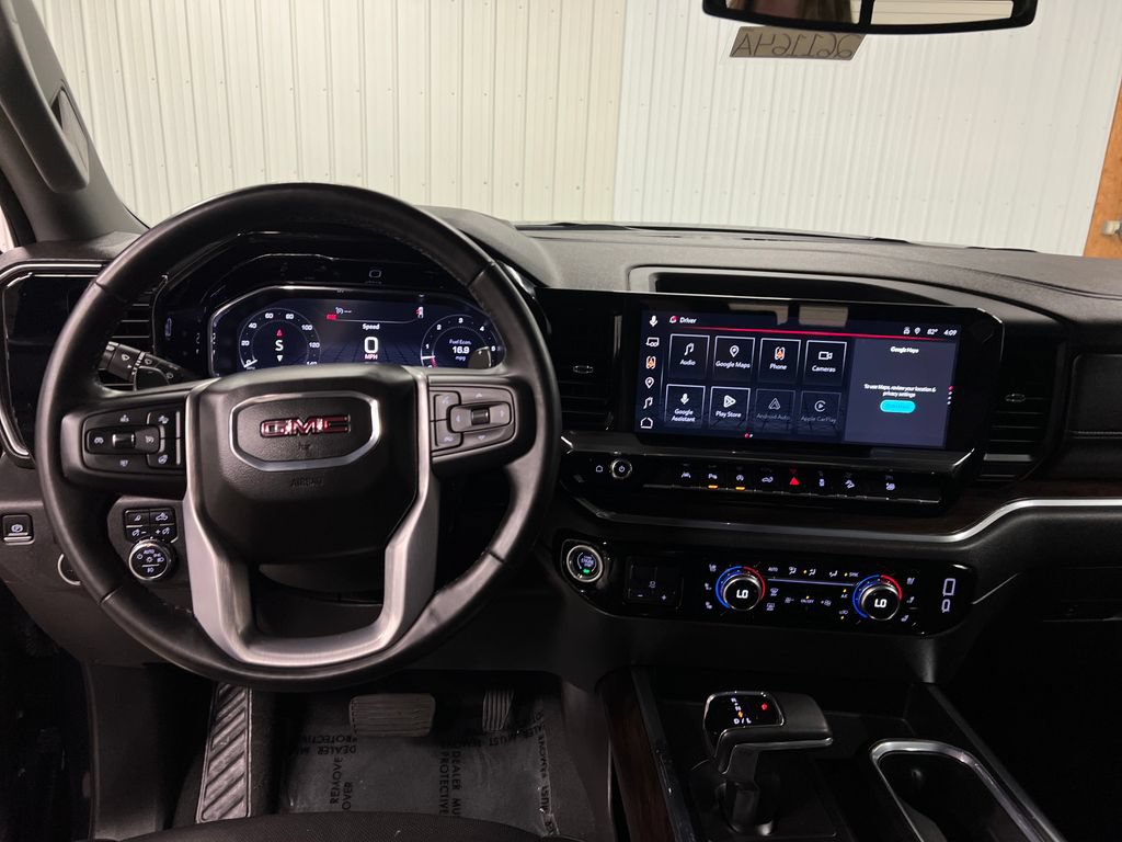 2024 GMC Sierra 1500 SLT - Photo 15