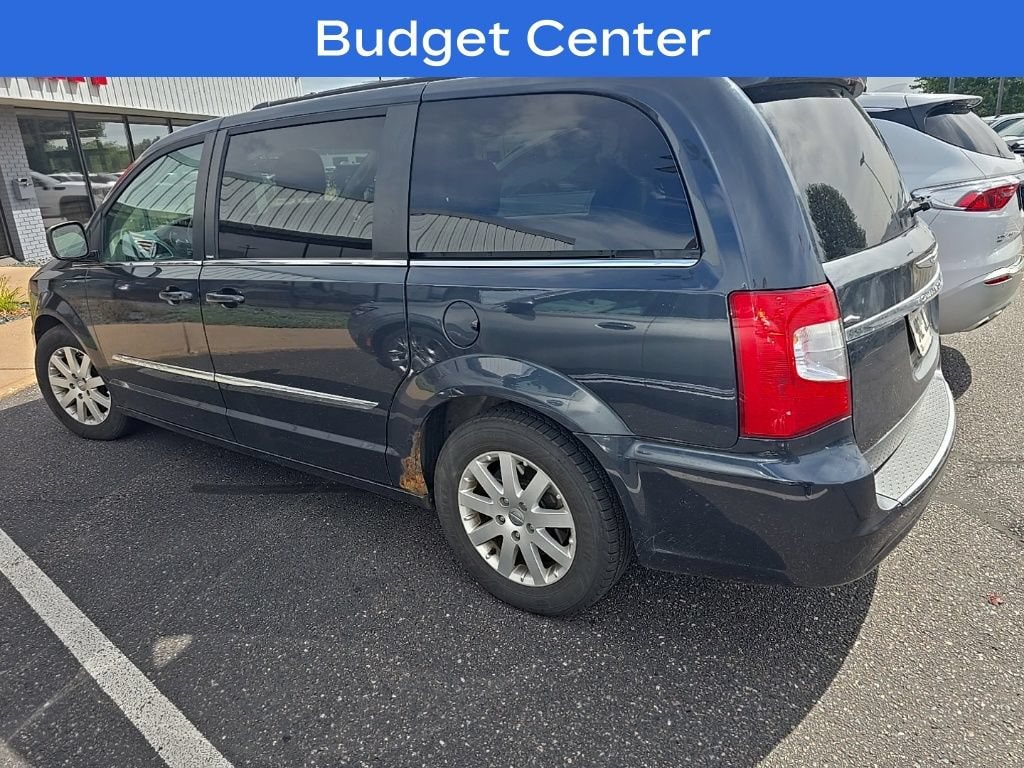 Used 2013 Chrysler Town & Country Touring Minivan