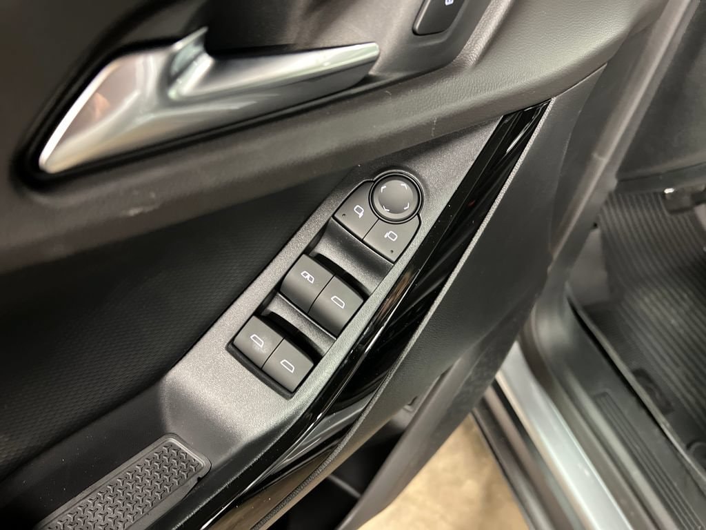 2027 Chevrolet Equinox LT - Photo 30