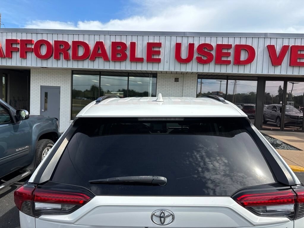 Used 2020 Toyota RAV4 XLE SUV