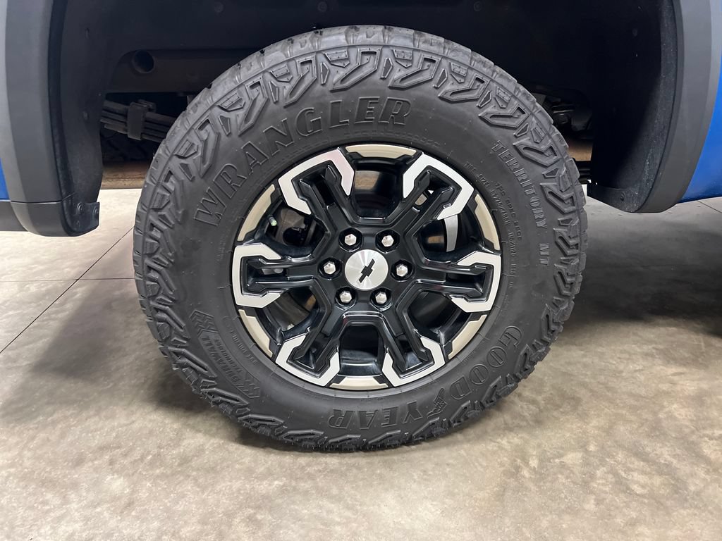 2024 Chevrolet Silverado 1500 ZR2 - Photo 10