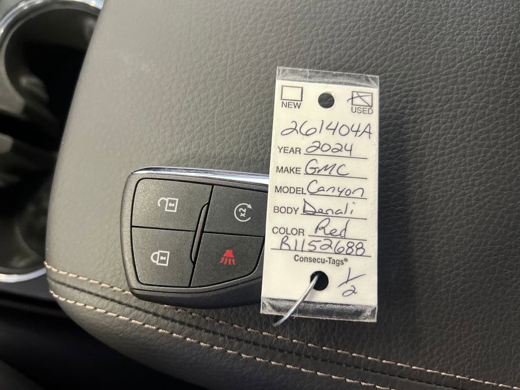 2024 GMC Canyon Denali - Photo 30
