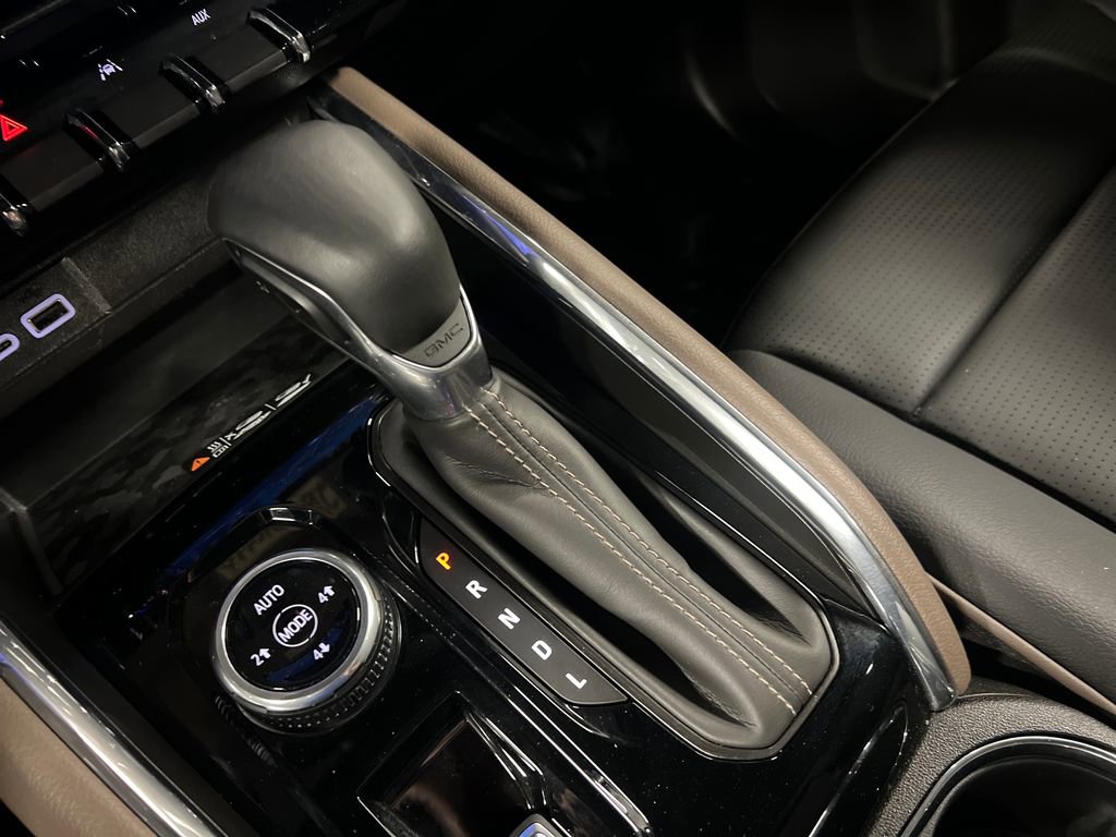 2024 GMC Canyon Denali - Photo 26