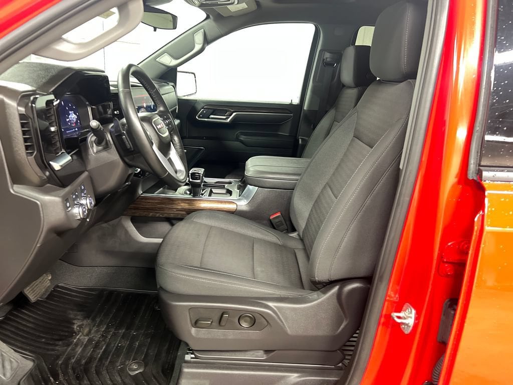 2025 GMC Sierra 1500 Elevation - Photo 13