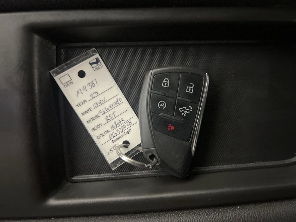 2023 Chevrolet Silverado 1500 RST - Photo 21