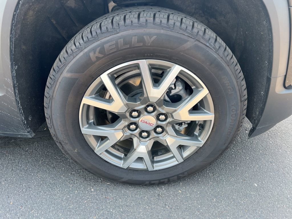 2023 GMC Acadia SLE - Photo 23