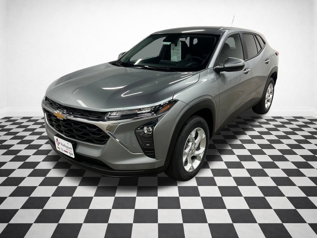 2026 Chevrolet Trax LS - Photo 4